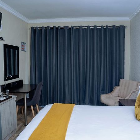 Q'S Boutique Stay Standerton 외부 사진