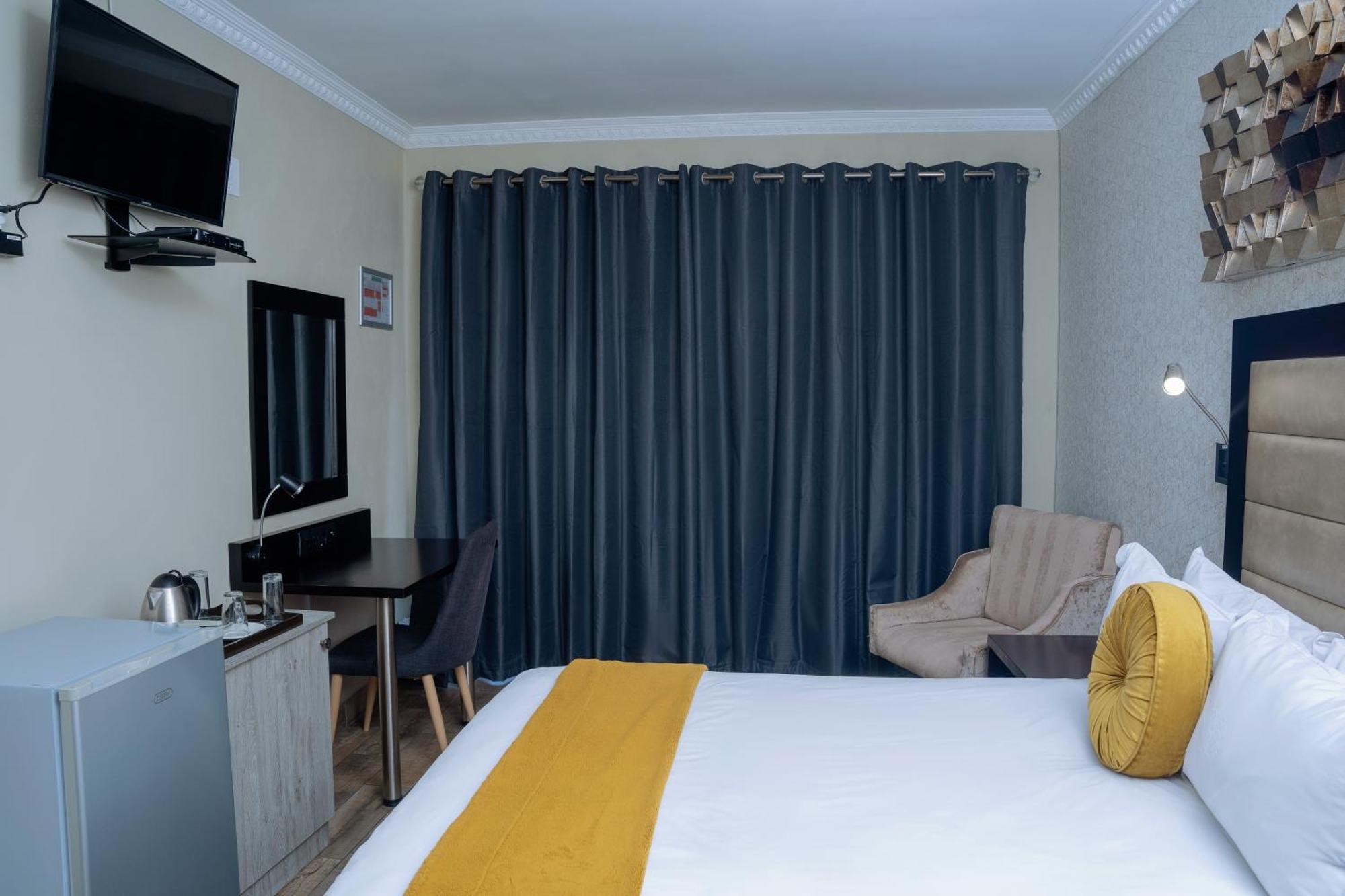Q'S Boutique Stay Standerton 외부 사진