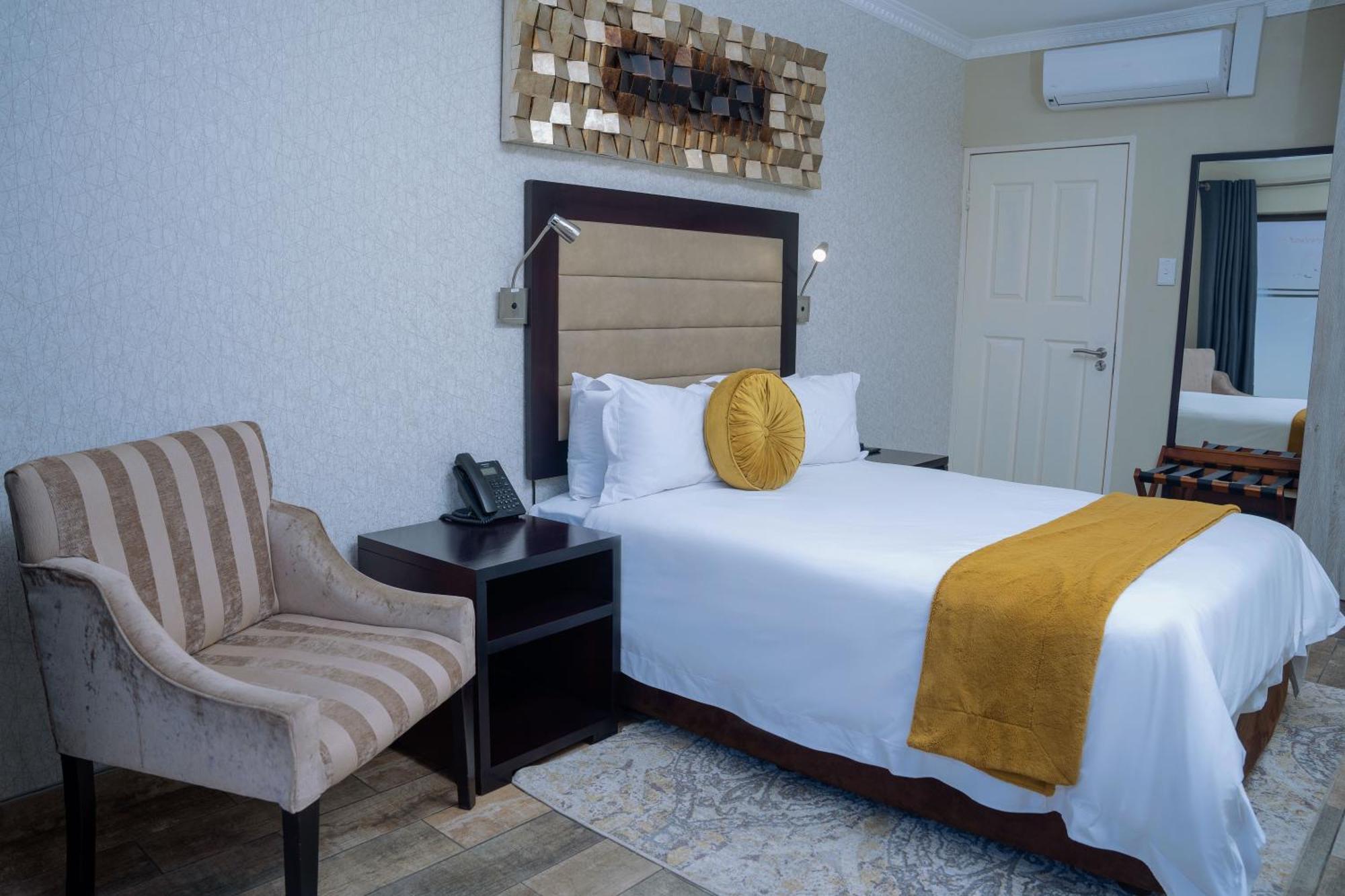 Q'S Boutique Stay Standerton 외부 사진